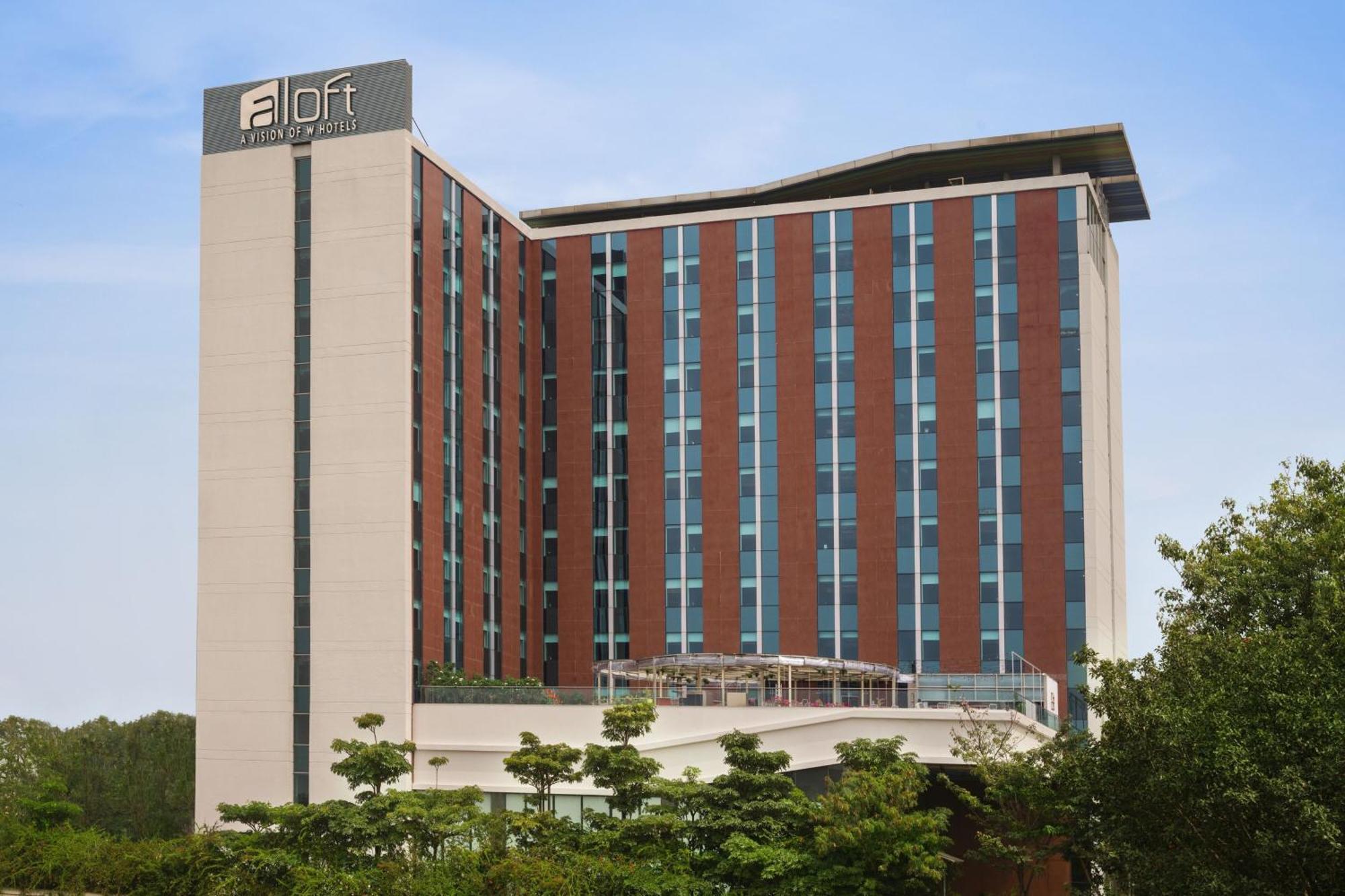 Отель Aloft Bengaluru Outer Ring Road Экстерьер фото