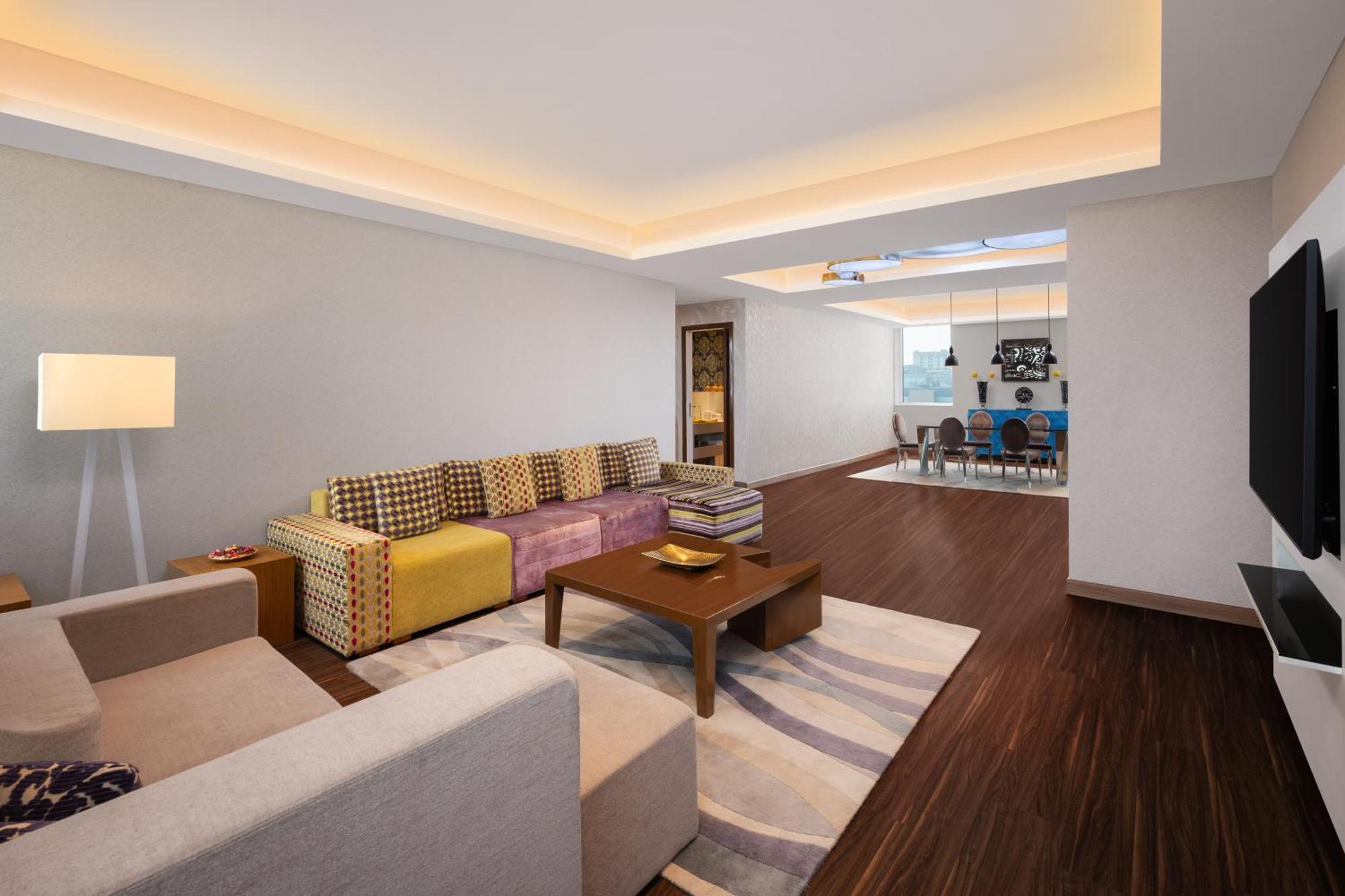 Отель Aloft Bengaluru Outer Ring Road Экстерьер фото