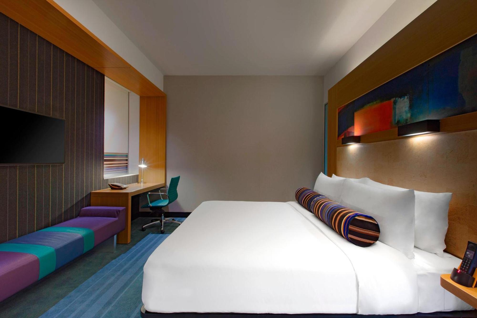 Отель Aloft Bengaluru Outer Ring Road Экстерьер фото