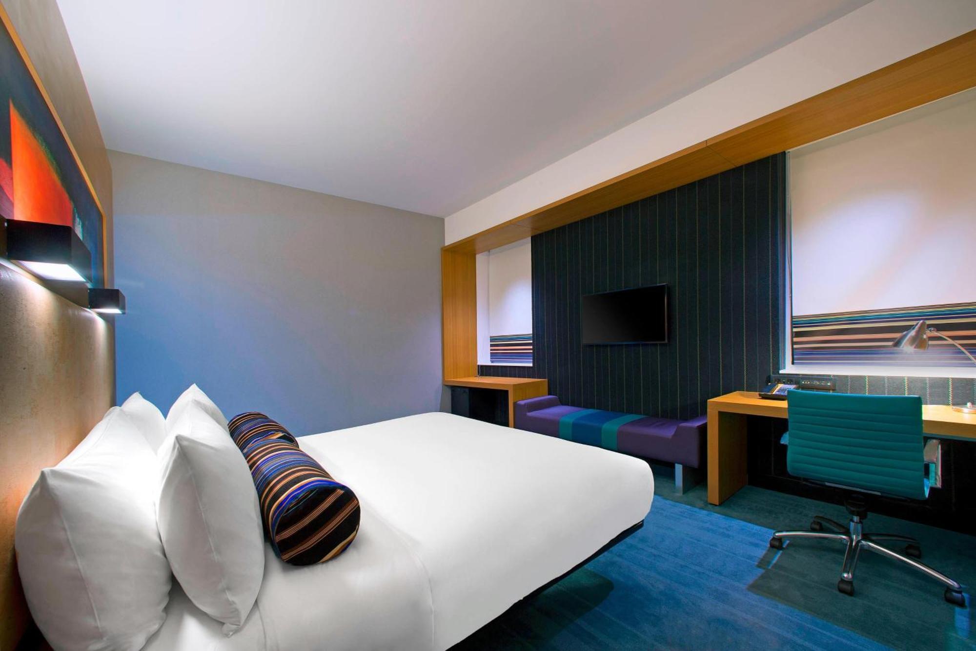 Отель Aloft Bengaluru Outer Ring Road Экстерьер фото