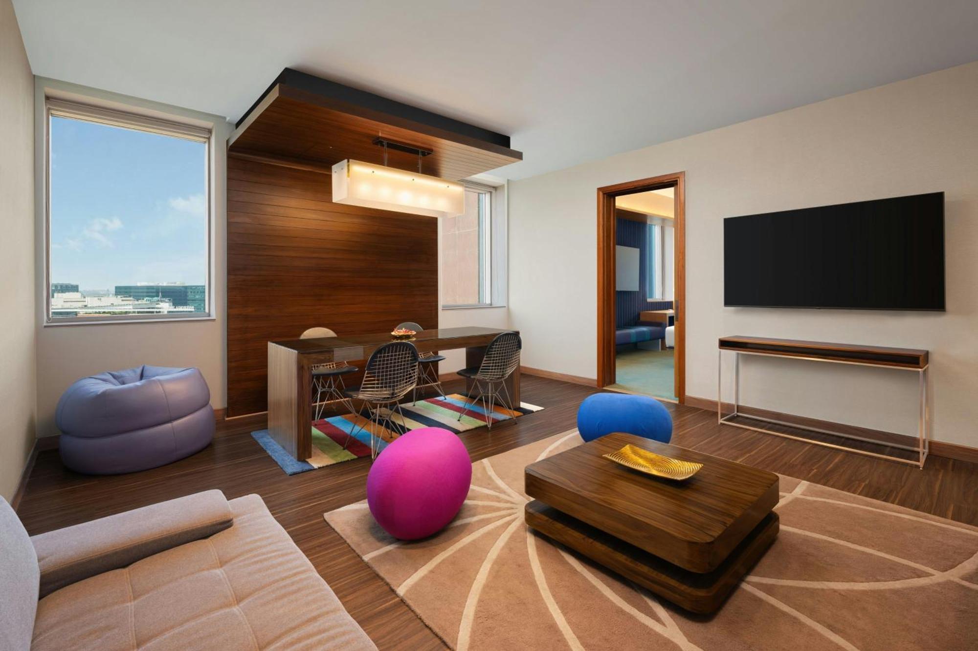 Отель Aloft Bengaluru Outer Ring Road Экстерьер фото